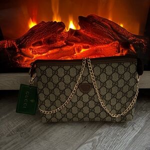 AUTHENTIC GUCCI Crossbody bag purse handbag clutch cosmetic bag pochette